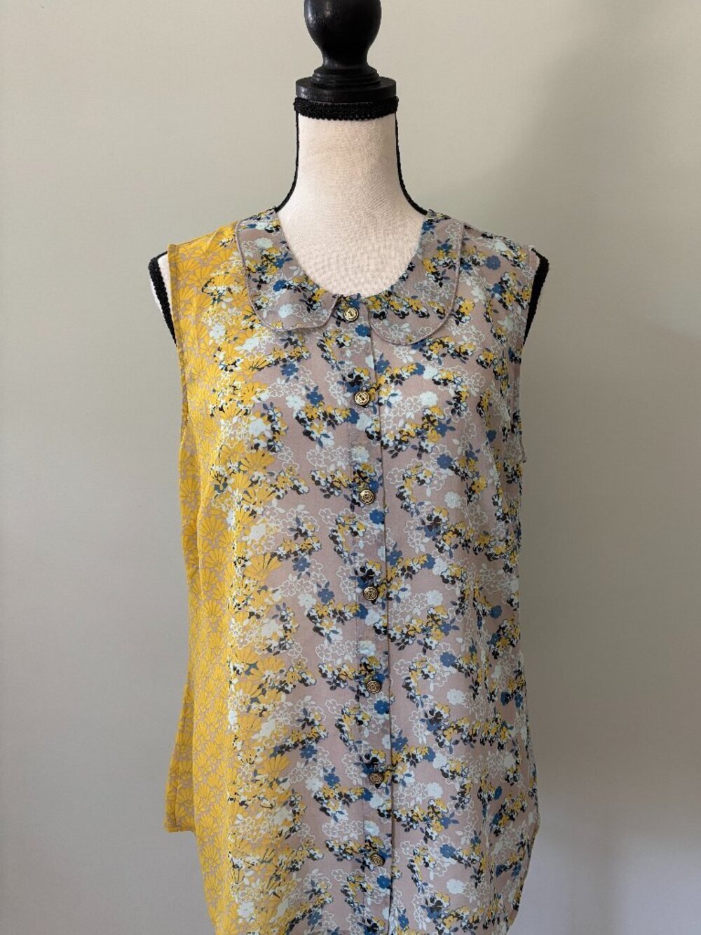 CAbi Mixed Floral Print Peter Pan Collar Blouse Size M Like New